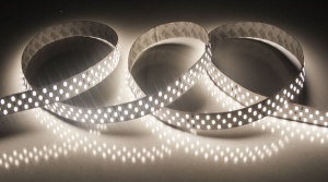 картинка Лента SMD 2835 252LED/m IP33 24V 26W/m (белый-нейтральный) LUX от магазина gslight